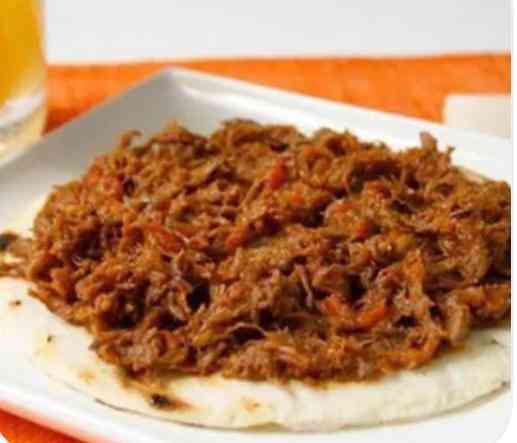 Arepa de Carne Desmechada